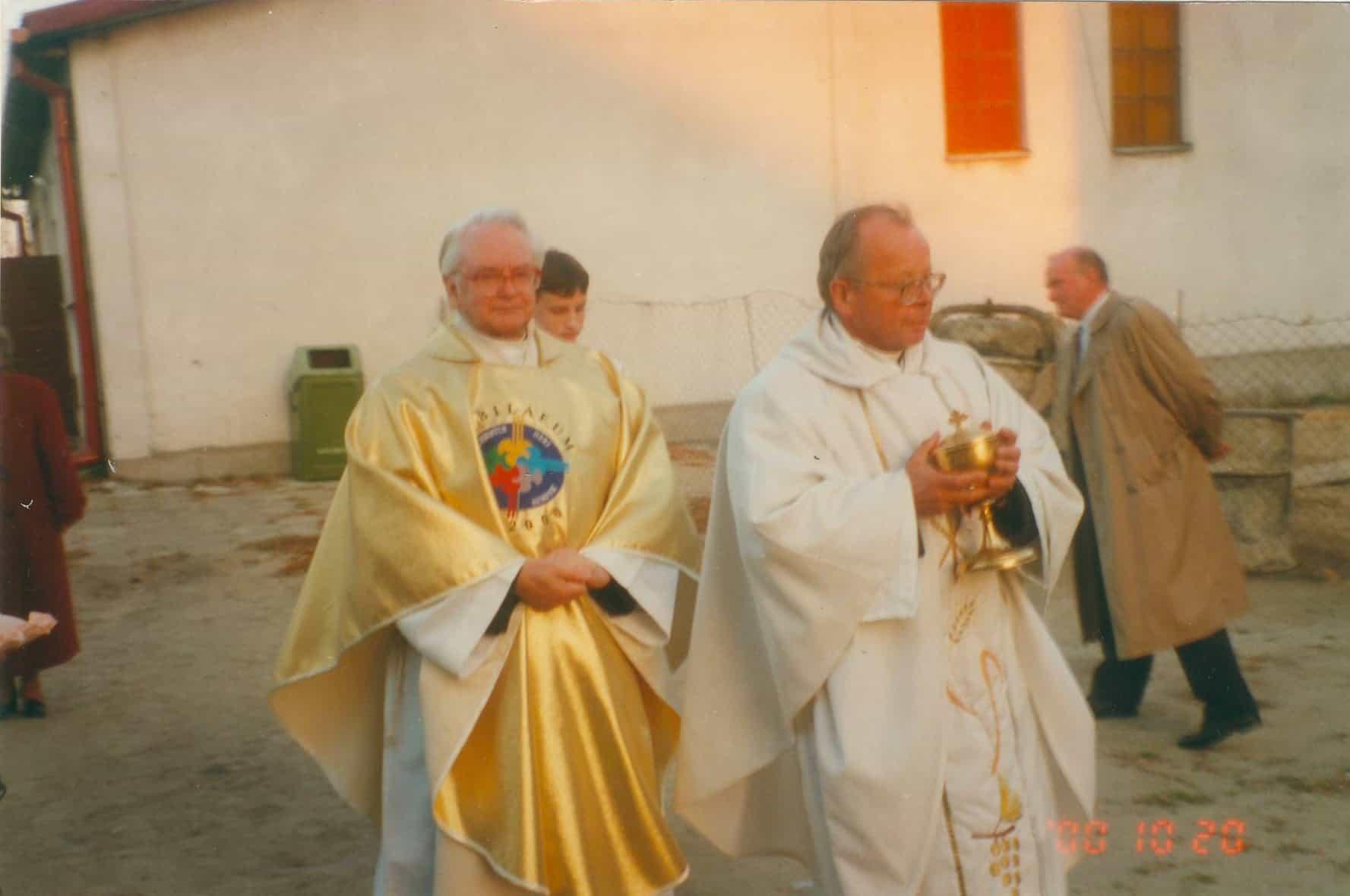 2000 Październik - Pierwszy ślub w nowej świątyni