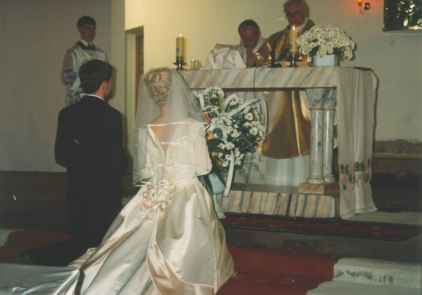 2000 Październik - Pierwszy ślub w nowej świątyni