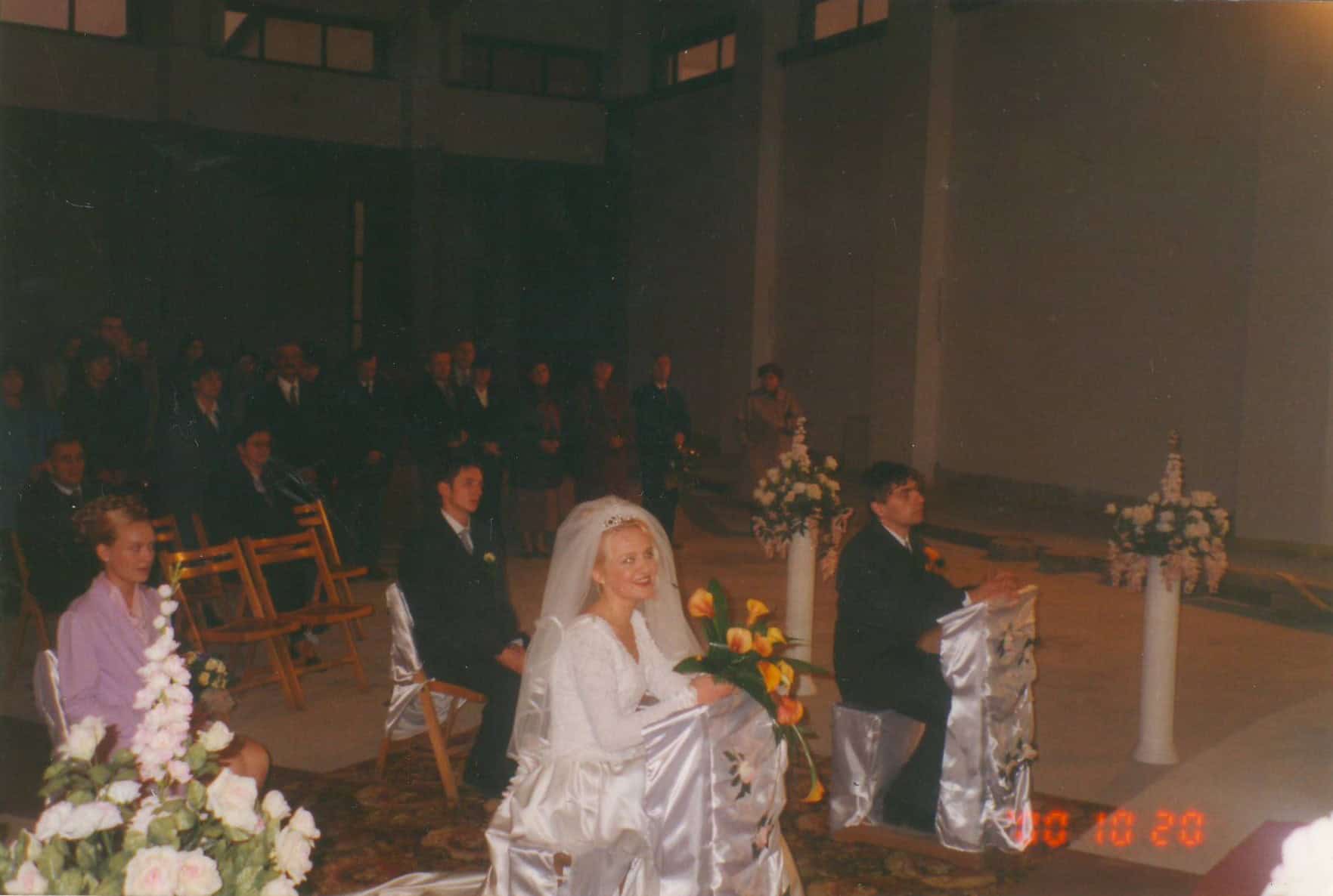 2000 Październik - Pierwszy ślub w nowej świątyni